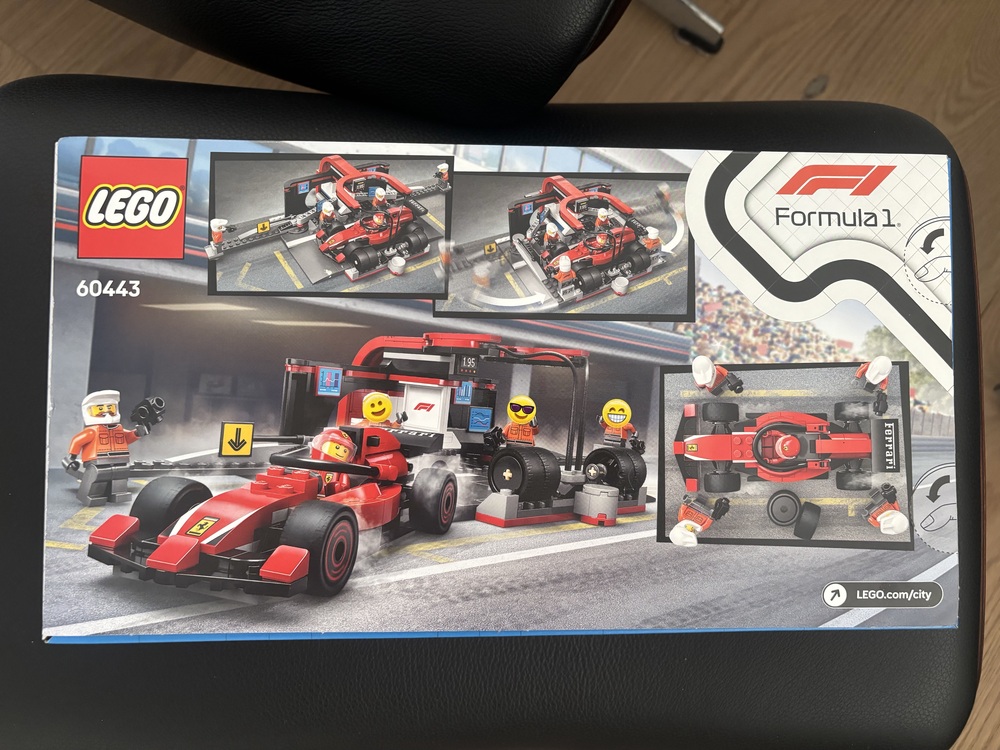 LEGO City F1 Pit Stop & Pit Crew with Ferrari Car
